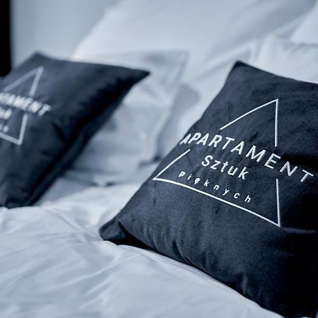 פילה Apartament Sztuk Pieknych 10 מראה חיצוני תמונה