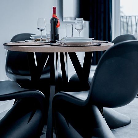 פילה Apartament Sztuk Pieknych 10 מראה חיצוני תמונה